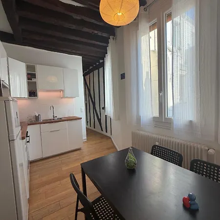 Appartement Charming Marais Place Des Vosges *